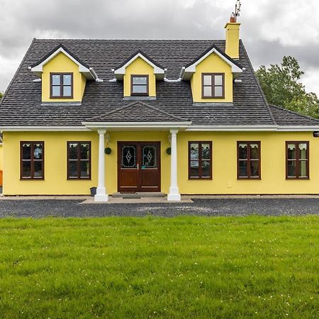 Yellow House Westport Exterior foto